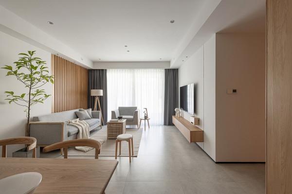 130平現代日式風格，利用傳統木材營造輕鬆溫馨的小家感覺