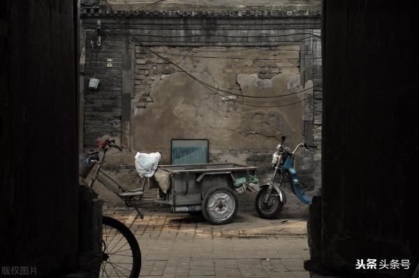 “人生多的是無可奈何之人,悔恨無知之事。” “人生多的是無可奈何之人,悔恨無知之事。”