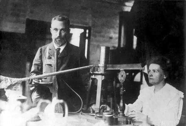 什麼是X射線，它是如何被發現的，對人類有多大影響？