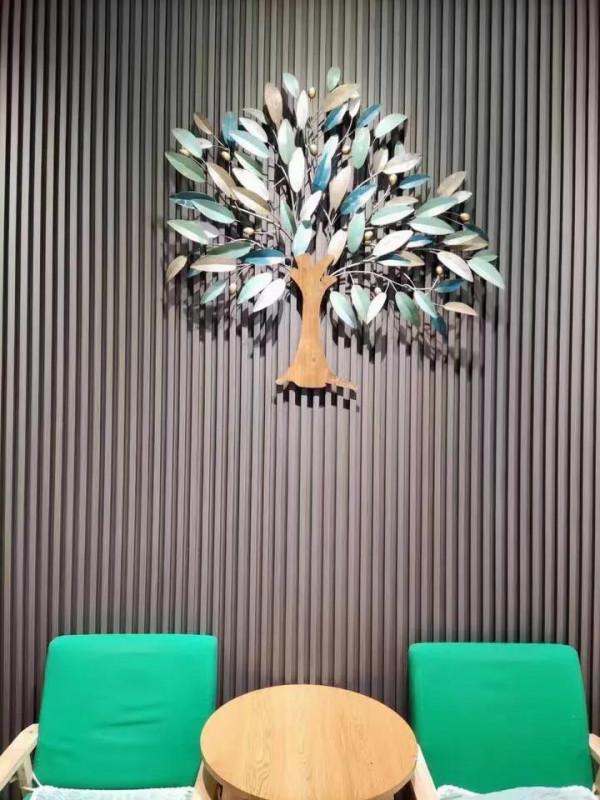 2021年流行背景牆木格柵，搭配巖板、木飾面、簡約時尚