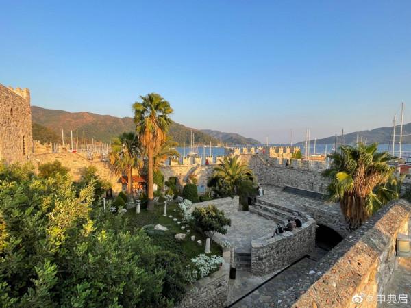 大量年輕人準備逃離土耳其，年輕小哥請求“介紹我去中國教英語”