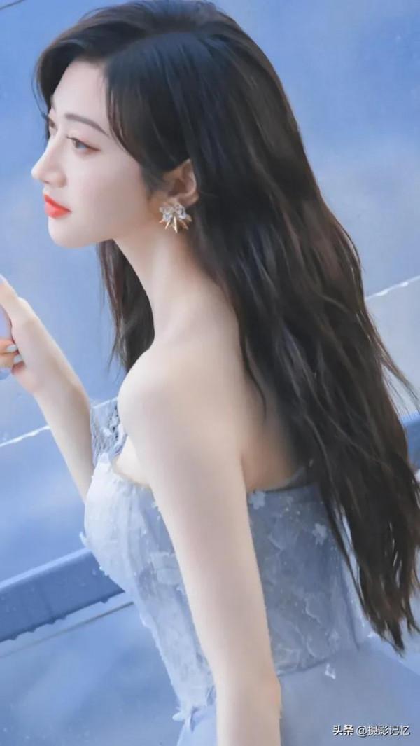 景甜：優雅大方