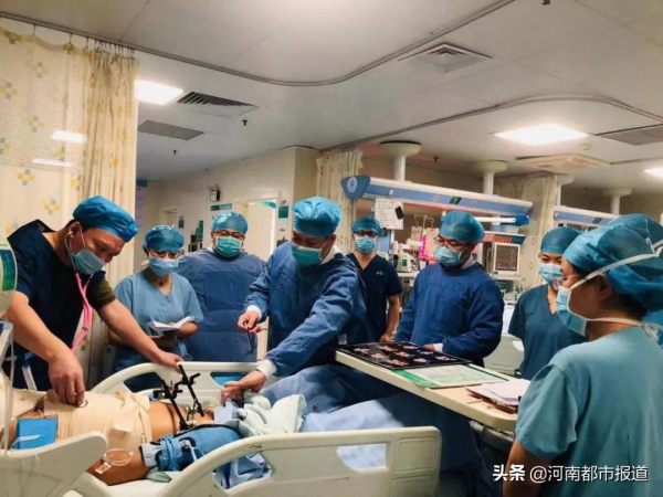 從9米高墜落！3次搶救！全身血液更換2遍！一場生死較量……