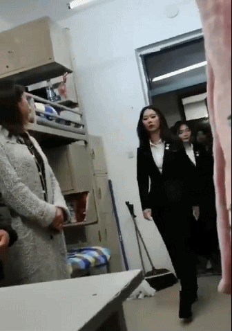 學姐張美玉近況曝光，“躲”在家裡不敢上網，網友表示有些心疼