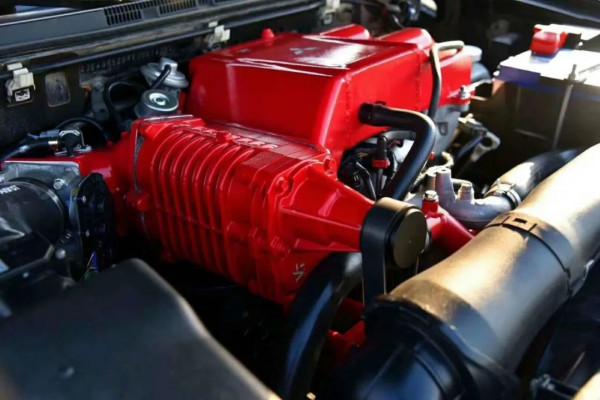 三菱山貓帕傑羅動力趕腳一般般，有沒有辦法提升一下動力？機增？