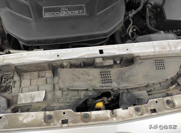 坐飛機去看車撲了個空！隨便看看卻花12萬撿漏了一輛福特金牛座