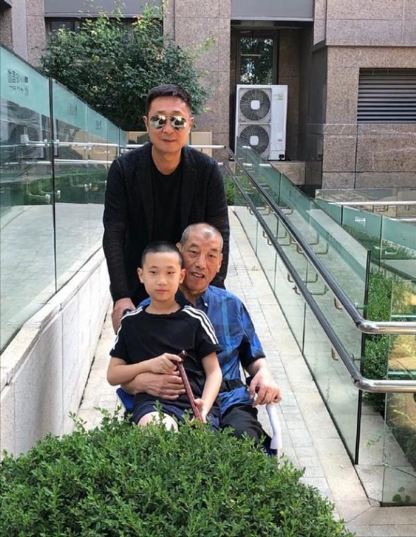 7位娛圈好女婿：師小紅照顧聾啞岳父母，鄧超給岳母介紹老伴兒