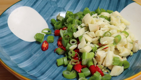 豆腐最好吃做法,不用煎炸,像紅燒肉一樣香,少油健康,香嫩入味 豆腐最好吃做法,不用煎炸,像紅燒肉一樣香,少油健康,香嫩入味