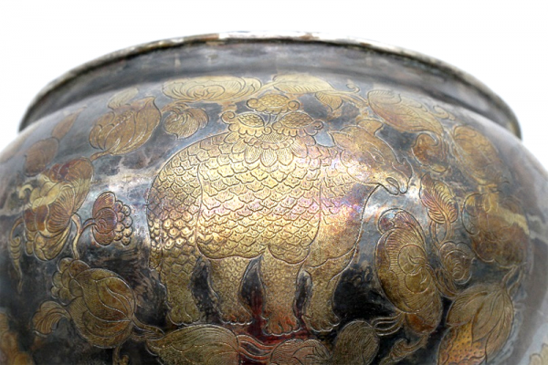 文物鑑賞 | 鎏金犀牛紋提樑銀壺 文物鑑賞 | 鎏金犀牛紋提樑銀壺