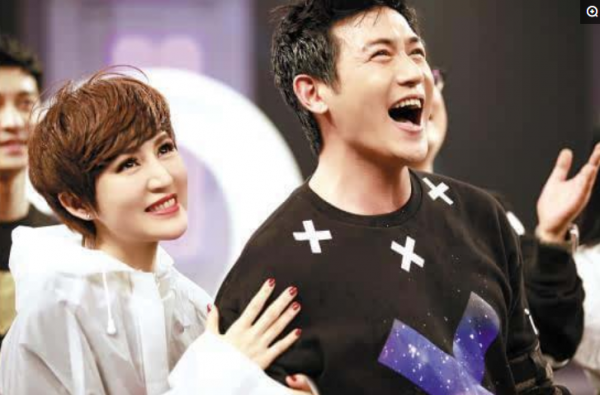 長相驚豔大氣，和陸毅相愛四年被父母拆開，42歲單身女兒漂亮