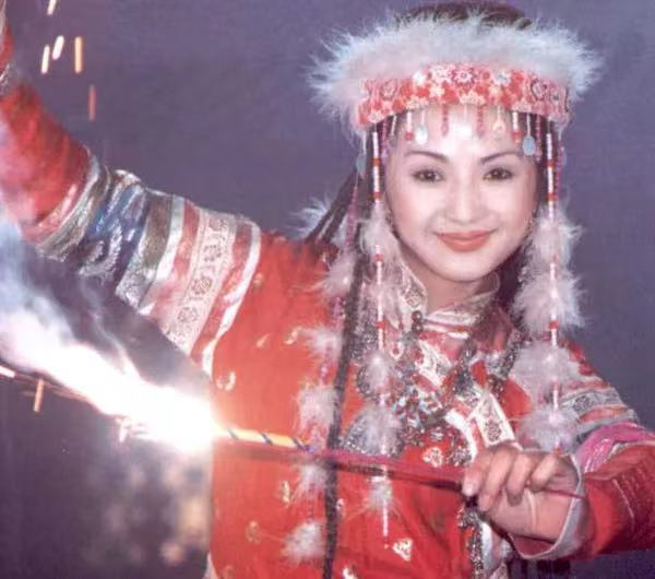 三部劇共用一款髮飾，千篇一律的古裝造型，真的看膩了