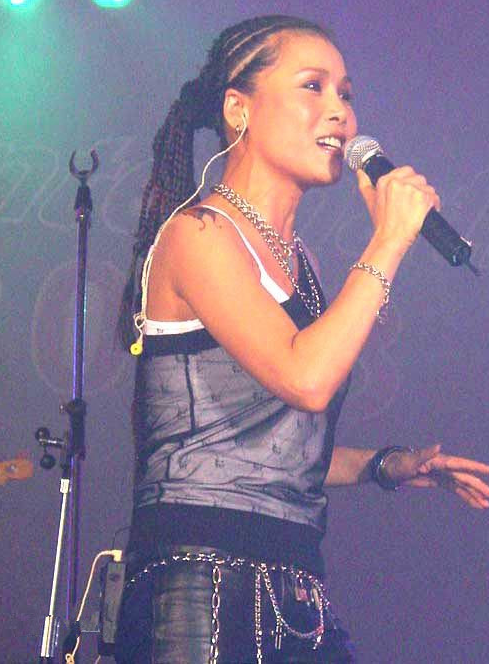 田震:我一生正直,摔話筒揭“潛規則”,和那英鬧掰,但我不後悔 田震:我一生正直,摔話筒揭“潛規則”,和那英鬧掰,但我不後悔