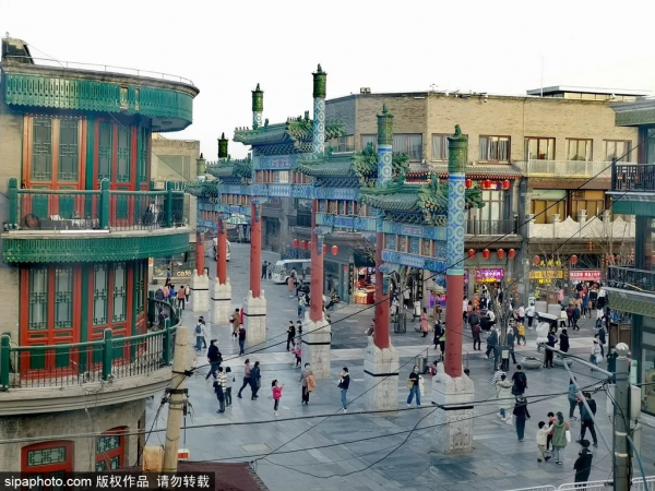 緊挨前門,距天安門僅800米的歷史街區,藏著“京城商業第一樓”! 緊挨前門,距天安門僅800米的歷史街區,藏著“京城商業第一樓”!