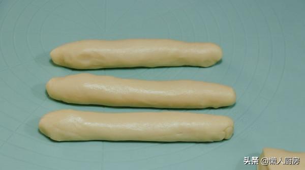 這是毛毛蟲麵包一次醒發的做法,大人小孩搶著吃,學會可以出攤了 這是毛毛蟲麵包一次醒發的做法,大人小孩搶著吃,學會可以出攤了