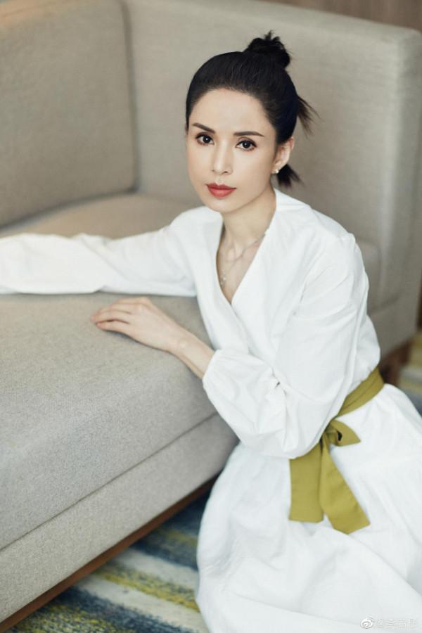 “小龍女”李若彤的結局，給所有“戀愛腦”的女生敲響了警鐘