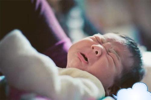 有種“馬虎”叫開水燙奶瓶,看似十分乾淨衛生,實則坑娃於無形 有種“馬虎”叫開水燙奶瓶,看似十分乾淨衛生,實則坑娃於無形