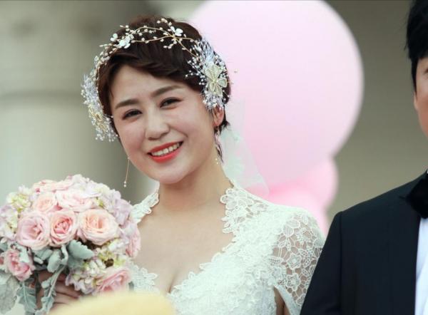 馬麗：27歲成名，36歲嫁小10歲丈夫，因一部電影與沈騰避嫌6年