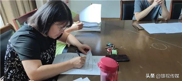 徒弟拜師學藝 師傅傾囊相授——巨化中學舉行師徒結對儀式 徒弟拜師學藝 師傅傾囊相授——巨化中學舉行師徒結對儀式