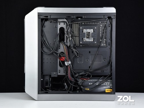 12代酷睿旗艦機 雷神911黑武士4圖賞