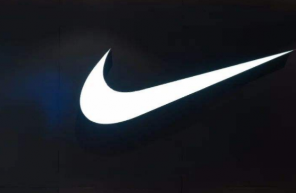 賺著中國人的錢還反華?阿迪、耐克嚐到苦頭,沃爾瑪要當心了 賺著中國人的錢還反華?阿迪、耐克嚐到苦頭,沃爾瑪要當心了