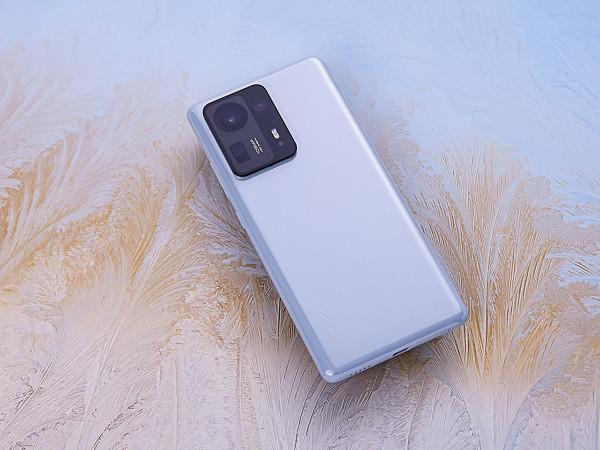 新年換新機的注意，多款手機開始清倉，帶你正確撿漏好手機