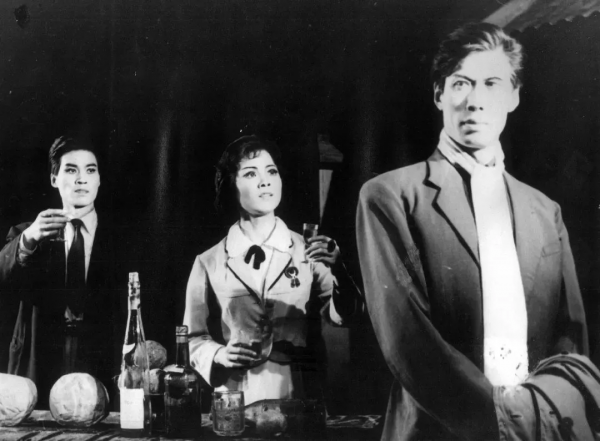 是“莎劇王子”，也是“最經典康熙”，焦晃60年深耕戲劇舞臺拿下“終身成就”