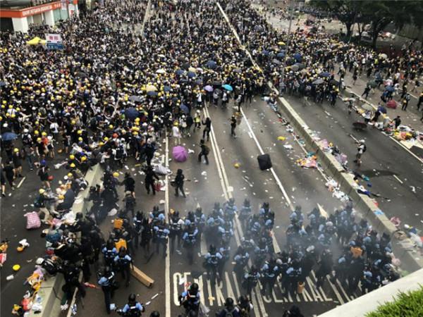 “國粉”“蔣粉”吹捧國民黨,有的是無知,有的則是別有用心 “國粉”“蔣粉”吹捧國民黨,有的是無知,有的則是別有用心