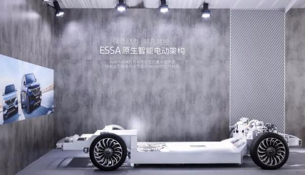 理想ONE最針鋒相對的新車，配空氣懸架和四缸增程器