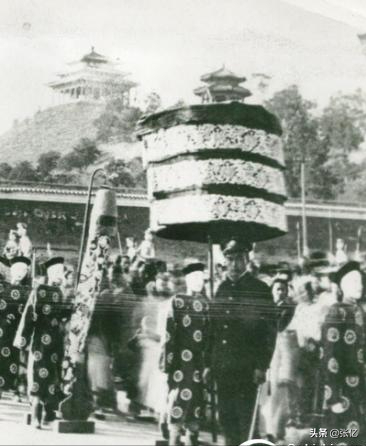 慈禧葬禮上的紙將紙兵如真人