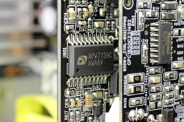 內建全日系電容,美商艾湃電競650W金牌全模電源AJ-650M拆解 內建全日系電容,美商艾湃電競650W金牌全模電源AJ-650M拆解