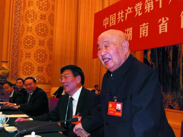 他從政湖南四十五年,61歲成為省委書記,今年93歲,酷愛書畫作詩 他從政湖南四十五年,61歲成為省委書記,今年93歲,酷愛書畫作詩