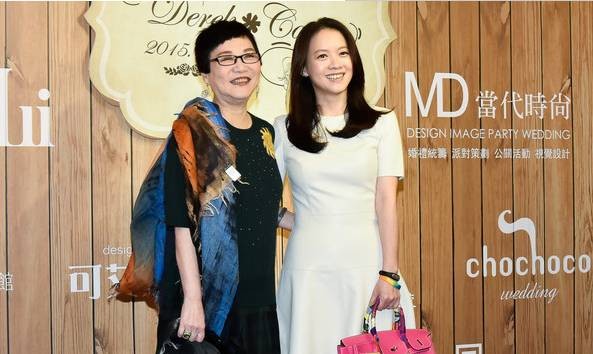 曾志偉大女兒曾寶儀：在父母離婚的陰影中長大，48歲仍未婚