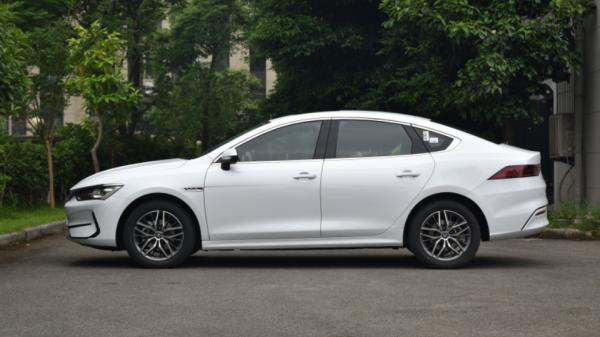 配置玩加減法,北京EU5 PLUS能贏秦PLUS嗎? 配置玩加減法,北京EU5 PLUS能贏秦PLUS嗎?