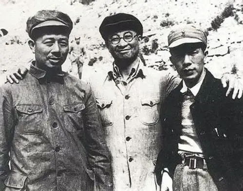 陳賡一個團堵住敵3個師！團長卻指揮不動參謀長，戰後司令員怒了