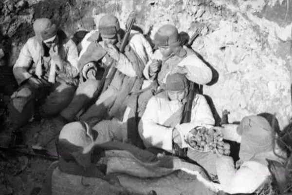 黃繼光事蹟被質疑誇大,80歲老人怒罵:誰不相信就來找我對峙 黃繼光事蹟被質疑誇大,80歲老人怒罵:誰不相信就來找我對峙