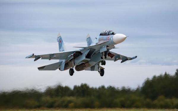 殲10在國際上受追捧？伊朗搶著要，不過巴鐵先開了訂單