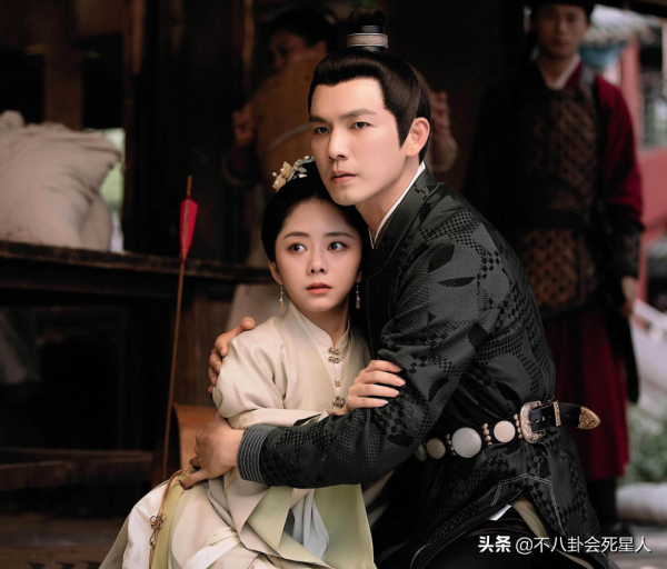 90後小花陣容大洗牌:李沁、鞠婧禕崛起,楊紫尷尬,熱巴一騎絕塵 90後小花陣容大洗牌:李沁、鞠婧禕崛起,楊紫尷尬,熱巴一騎絕塵