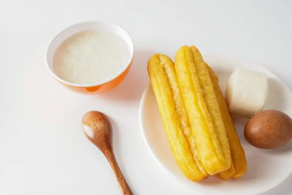 油條為什麼都是兩根一起炸的？原來秘密在此