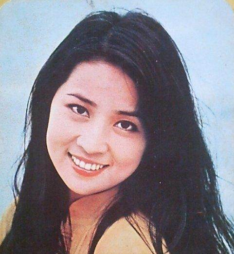 遭遇背叛卻不離婚，隱忍40年得億萬家產，林鳳嬌遠比你想得狠