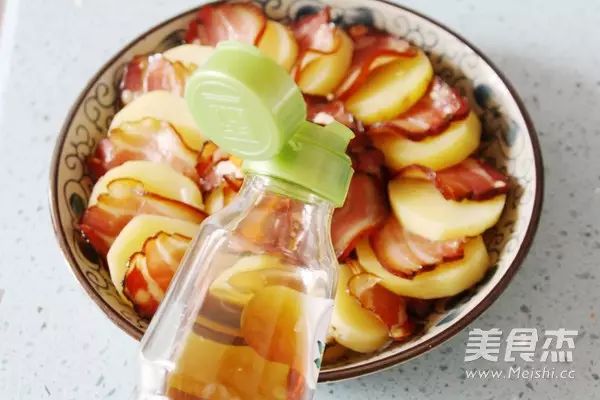 土豆新吃法，不用燉炒炸，更不用加油鹽，卻能好吃下飯到逆天