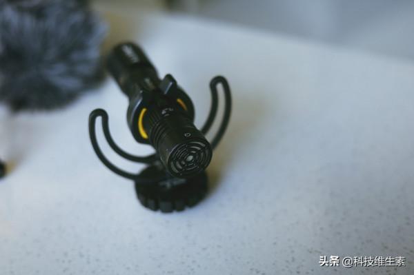 輕量級必備 體驗愛圖仕deity v-mic d4 duo雙向拾音攝影麥克風