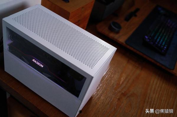 七彩虹 CVN B560I GAMING 搭 聯力 Q58 ITX 平臺 裝機展示 七彩虹 CVN B560I GAMING 搭 聯力 Q58 ITX 平臺 裝機展示