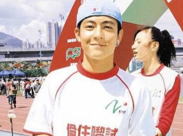 真準!娛樂圈神預言:梅豔芳“開光嘴”,莫小棋預言賈乃亮的婚姻 真準!娛樂圈神預言:梅豔芳“開光嘴”,莫小棋預言賈乃亮的婚姻