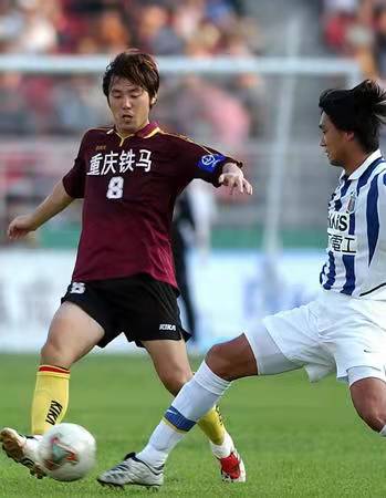 軍營裡走出的中場指揮官,健力寶球員系列四小天鵝之大將隋東亮 軍營裡走出的中場指揮官,健力寶球員系列四小天鵝之大將隋東亮