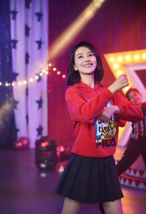 白嫩誘人女神 高圓圓