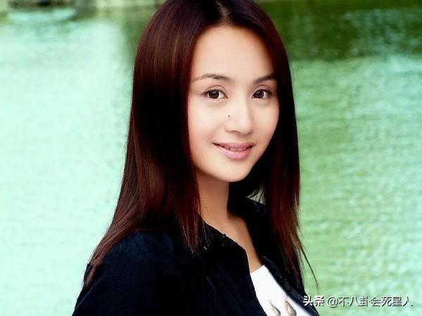 別再亂動臉上的痣了！這些中年女星把痣變成特色，個個有靈氣