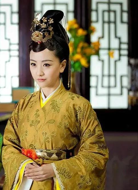 十位來自少數民族的女星，楊蓉白族，韓雪苗族，佟麗婭你知道嗎