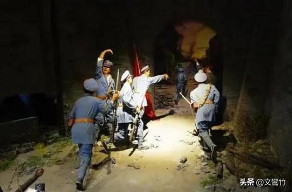 革命軍徐紹禎有多厲害，用張勳一個小妾兌換一列機車、八十輛汽車