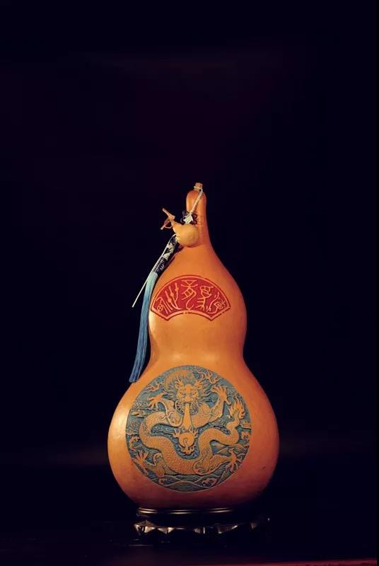 孫希洲——以點帶面,推動葫蘆雕刻走向世界 孫希洲——以點帶面,推動葫蘆雕刻走向世界