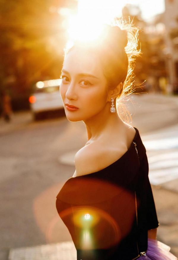 有喜歡李依曉的嗎？她曾是古裝第一美人，現在卻只能演反派角色